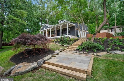 Dunn Loring House | DREAM 10+HOME!