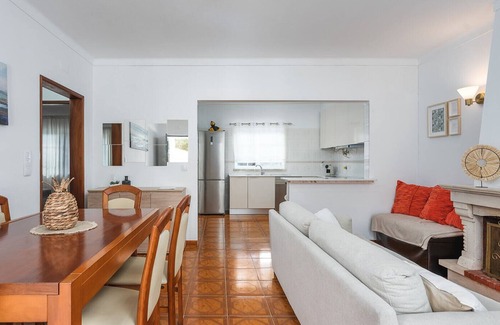 Lagoa de Albufeira House | Dream House in a Place of Rare Ecological Beauty