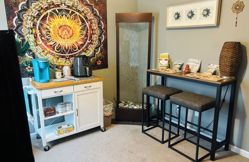 Belville House | "Dream Suite for Travel Professionals in the Heart of Leland"