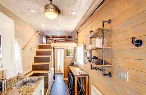 Cottonwood House | Dream Tiny Home | Hot Tub, Sauna + Wine Tasting