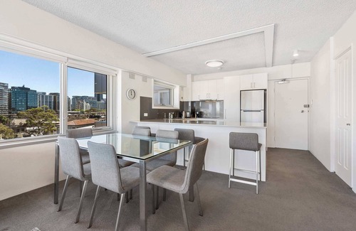 Kirribilli Apartment | Dream Views of Sydney CBD