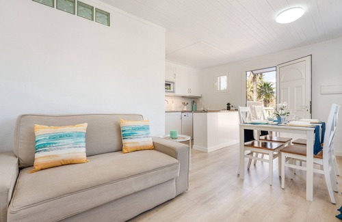 Cala'n Bosch Apartment | Dreamlike Apartment with Pool, Terrace & Wi-Fi