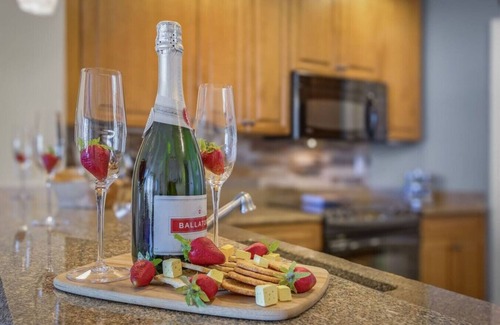 Cape Harbour Condo | Dreamscape10th Floor Luxury Condo in Cape Harbour Marina, King Bed, Views, More