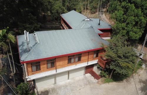 Dongshi District Ski Chalet | Dreamwood Lodge 夢木小屋