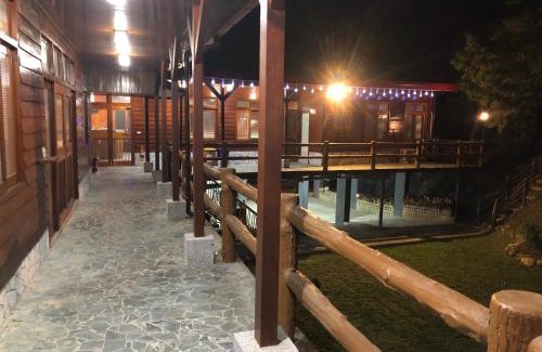 Dongshi District Ski Chalet | Dreamwood Lodge 夢木小屋