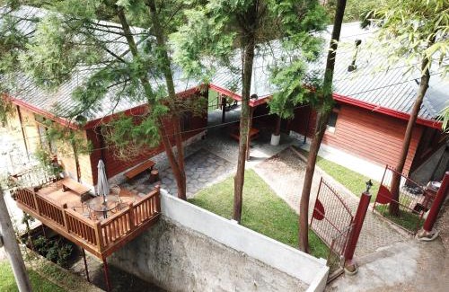Dongshi District Ski Chalet | Dreamwood Lodge 夢木小屋