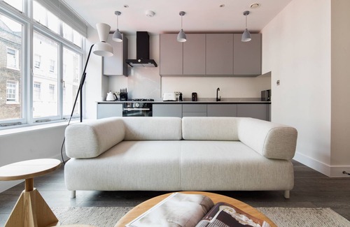 Chinatown Apartment | Dreamy Leicester Sq 1BR - Netflix & Nespresso