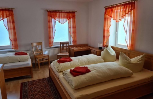 Eichigt Bed & Breakfast | Dreibettzimmer Bettenhaus, Dusche, Wc,online - Landgasthof Süßebach