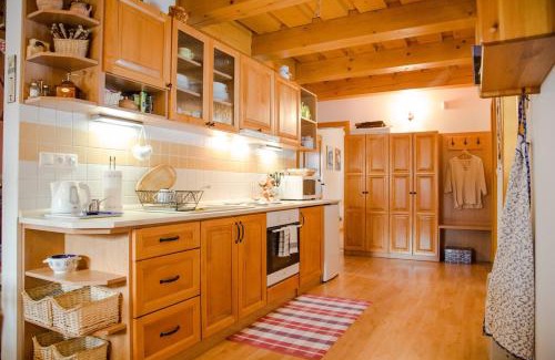 Zazriva Ski Chalet | Drevenica pri Hájenke