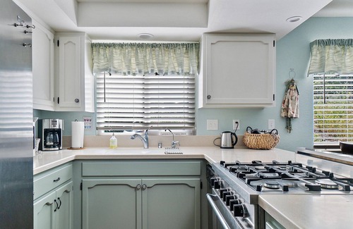 Marine Terrace House | Dreydon Cottage: 2 BR, 1.5 BA House in Cambria, Sleeps 4