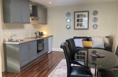 Ardfert Apartment | Driftaway at Barrow Lodge on the shore of stunning Barrow Bay