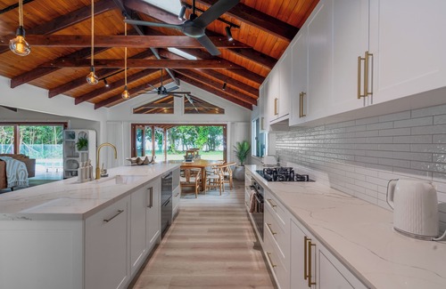 Wonga Beach House | Driftwood Beachfront Luxury
