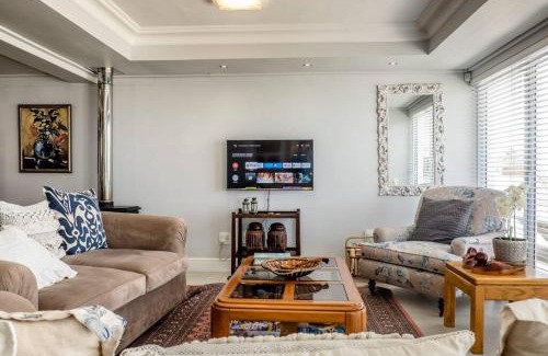 Shelley Point Villa | Driftwood Beachfront Manor - Shelley Point