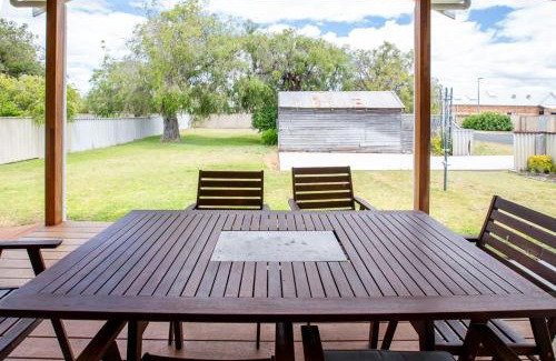Chapman Hill House | Driftwood Cottage Beachside Busselton Retreat