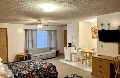 Bull Shoals Hotel | DRIFTWOOD RESORT BULL SHOALS