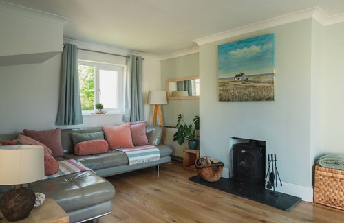 Croyde Cottage | Driftwood, Sleeps 6, Pets, Hot Tub
