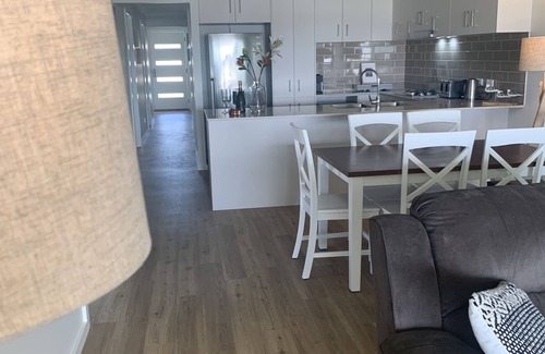 Sussex Inlet House | Driftwood Sunrise - A place to relax and explore