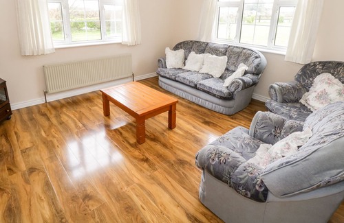 Dromore West Cottage | DROMORE WEST COTTAGE, family friendly in Dromore West, County Sligo
