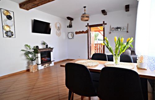 Bobrka House | Drozdówka nad Soliną - Domki BOHO
