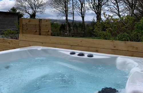 Thornhill Cottage | Drumlanrig Cottage - a cottage that sleeps 4 guests in 2 bedrooms