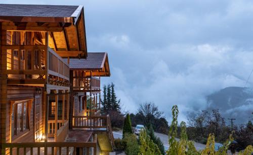 Mesaia Trikala House | Dryades Suites