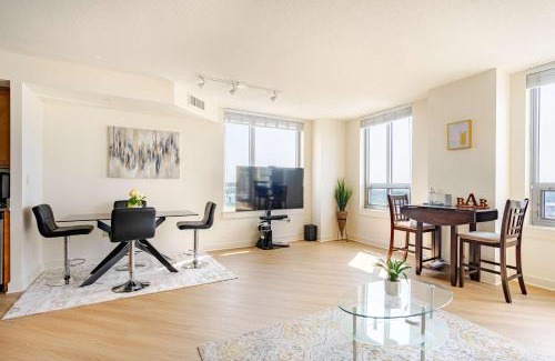 Downtown House | DTSS LuxePad 2BED 2BATH Washington DC Balcony Views, Gym, Pool, Free Parking
