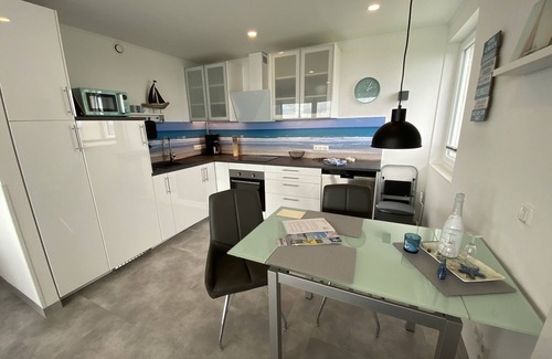 Sierksdorf Apartment | DTV * - look directly at the sea from your bed - one-room apartment, superbly furnished,