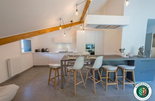Duingt Apartment | Duingt-Entre Lac et Taillefer 2 pas piste cyclable et lac par LLA Selections by Location lac Annecy