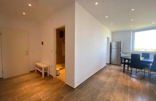 Hochheide Apartment | Duisburg von oben 3,5 Zimmer 8.OG frisch saniert