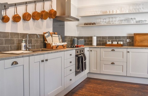 Old Town Hastings Cottage | Duke of Wellington HQ