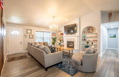 Pleasant Grove House | Duke's Hawaiian Surf Haven