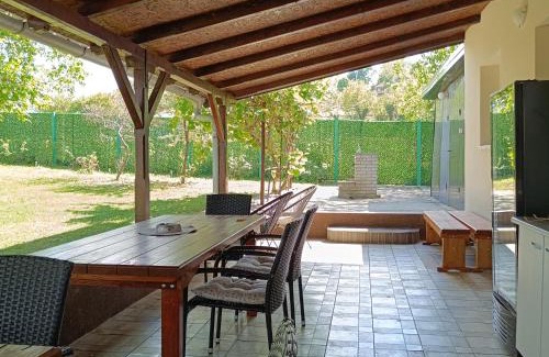 Petrovaradin House | Dumbovo Guest House
