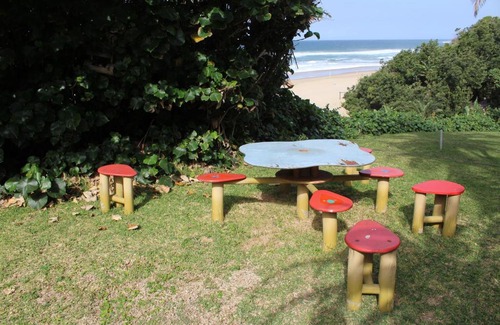 Manaba Beach Apartment | Dumela Margate Flat No 3