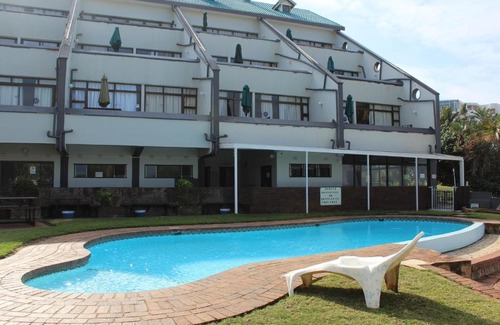 Manaba Beach Apartment | Dumela Margate Flat No 32