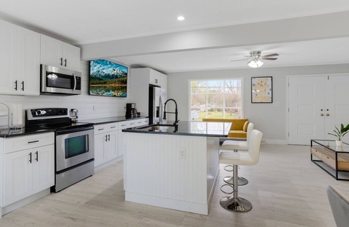 Duncan House | Duncan house, modern Home with Pool