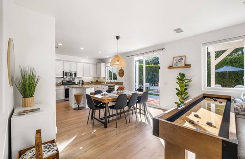 Anastacia House | Dune Delight - Luxe Saltwater Pool, Spa & Games