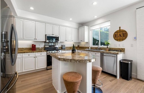 Anastacia House | Dune Delight - Luxe Saltwater Pool, Spa & Games