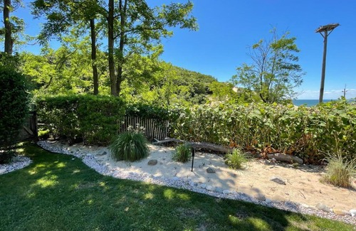 Rocky Point House | Dunes Upscale Beach House Near Vineyards, Farm Stands