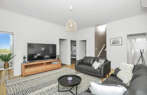 Goolwa Beach House | Dunescape 4BRM NBN Views