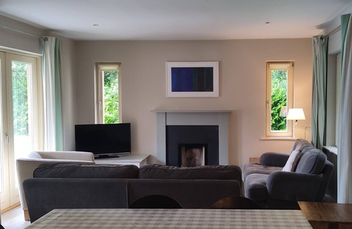 Kenmare Cottage | Dunkerron Woods 3 bed 4024 - sleeps 6 guests in 3 bedrooms