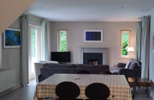 Kenmare Cottage | Dunkerron Woods 3 bed 4024 - sleeps 6 guests in 3 bedrooms