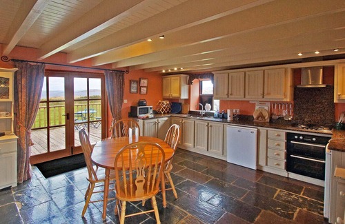 Goleen Other | Dunmanus House - Five Bedroom House, Sleeps 16