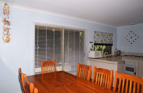 Dunsborough Villa | Dunsborough Seahaven Villas, Tucked in Town