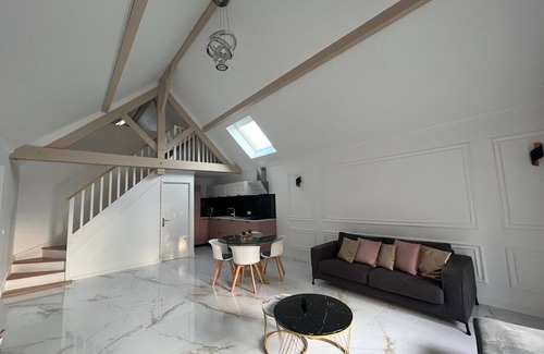 Magny-le-Hongre Apartment | Duplex à 5 Minutes de Disney
