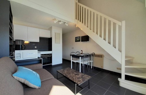 Carnac Apartment | Duplex 3 Rooms, Balcony, Close to Beach, Parking, Pet Friendly - Carnac