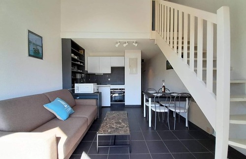 Carnac Apartment | Duplex 3 Rooms, Balcony, Close to Beach, Parking, Pet Friendly - Carnac