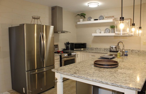McDonough Apartment | [Duplex] Casa Maria Bonita - Luxury 3-bedroom rental with AC, WiFi in McDonough
