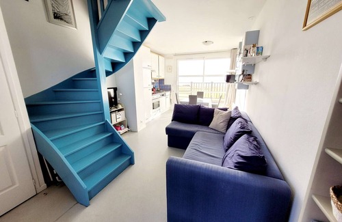 Wimereux Apartment | Duplex in Wimereux with Balcony, Parking and Wi-Fi