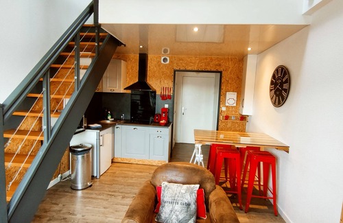 Saint-Serge Apartment | Duplex Indus★Hyper centre★Parking privé★TV★FIBRE★