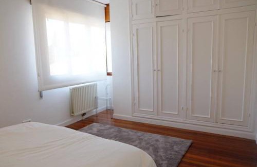 Otxandio Apartment | Duplex precioso con jacuzzi, sauna y chimenea .